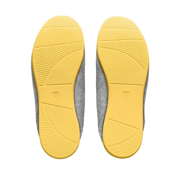 NEW Mahabis Classic Gray and Yellow Slippers Men\'s 12.5-13 EURO 47